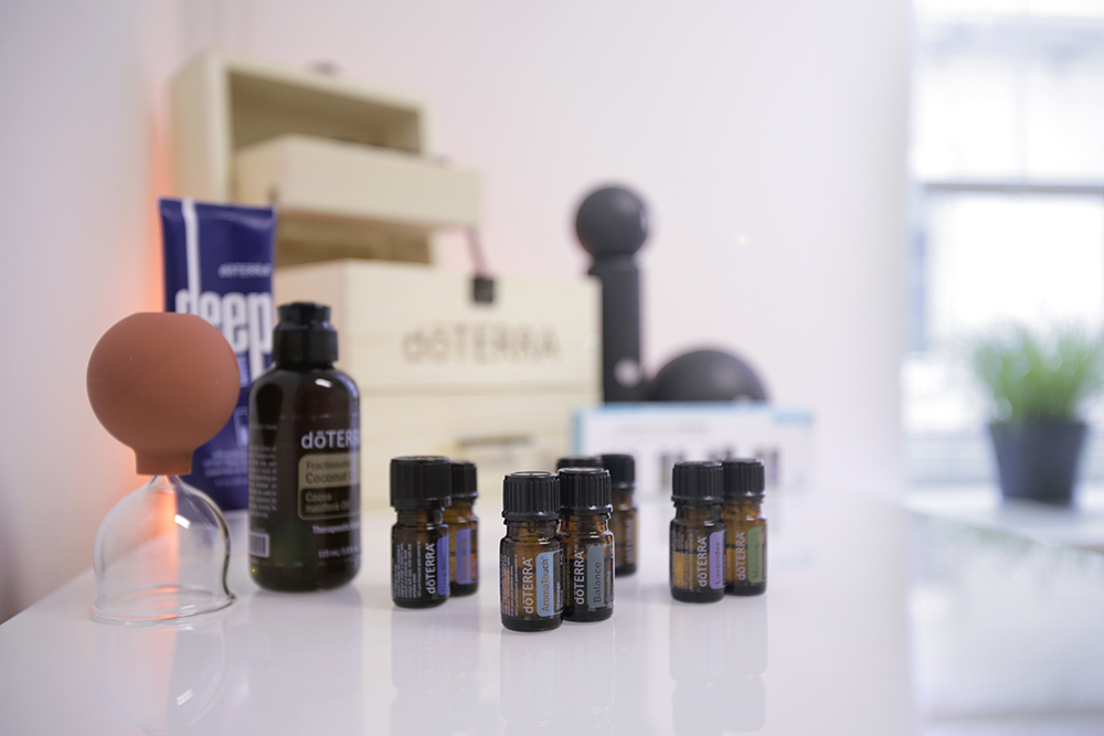 doTERRA ätherische Öle für AromaTouch Massage - Praxis Guzy Wien